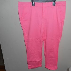 Stylus Cropped Pink Pants